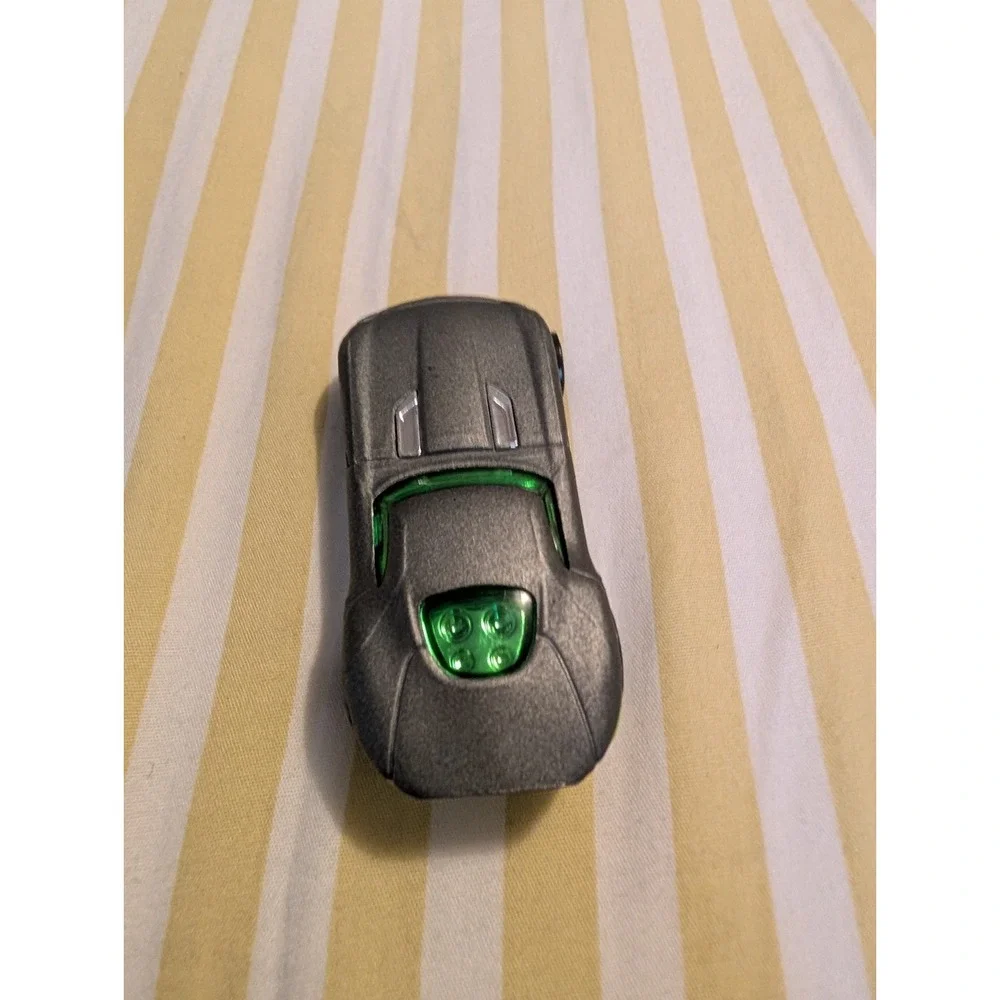 2008 Mattel Hot Wheels Fast FeLion Metallic Silver Sports Car 1/64 Scale